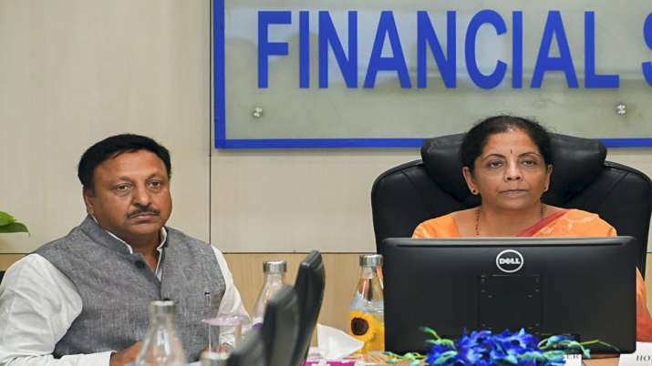 Economic Affairs Secretary to soon hold discussions with FPI representatives, says Nirmala Sitharama Economic Affairs Secretary to soon hold discussions with FPI representatives, says Nirmala Sitharama- India TV Paisa