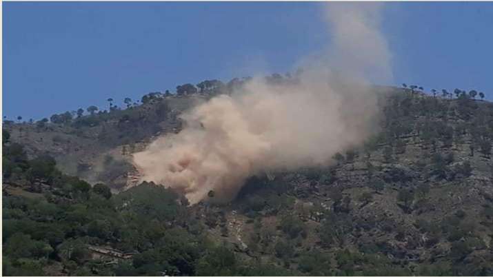 Pakistani post opposite the RAJOURI sector (J&K) has been hit in action by Indian Army Pakistani post opposite the RAJOURI sector (J&K) has been hit in action by Indian Army- India TV