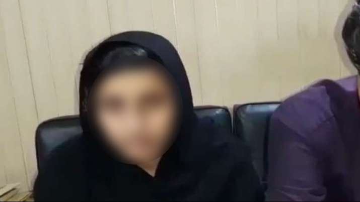 पाकिस्तान में सिख ग्रंथी की बेटी को अगवा कर जबरन इस्लाम कराया कबूल पाकिस्तान में सिख ग्रंथी की बेटी को अगवा कर जबरन इस्लाम कराया कबूल- India TV