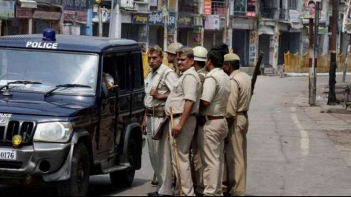 Fake license making gang busted in ghaziabad Fake license making gang busted in ghaziabad- India TV