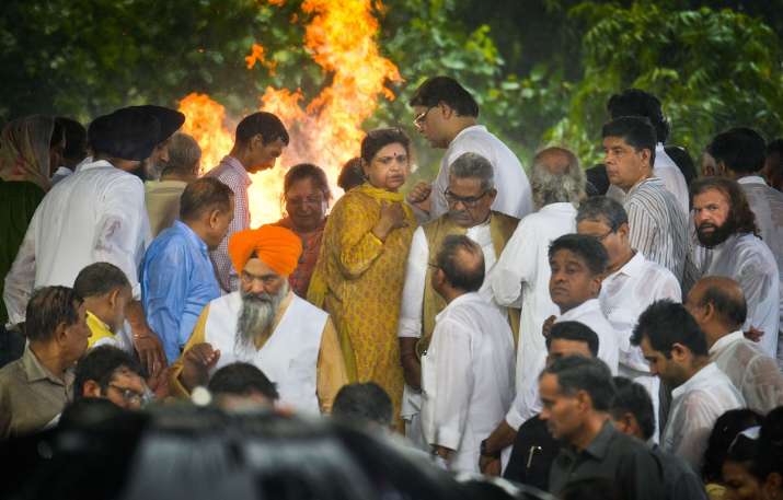 अरुण जेटली पंचतत्व... अरुण जेटली पंचतत्व...- India TV