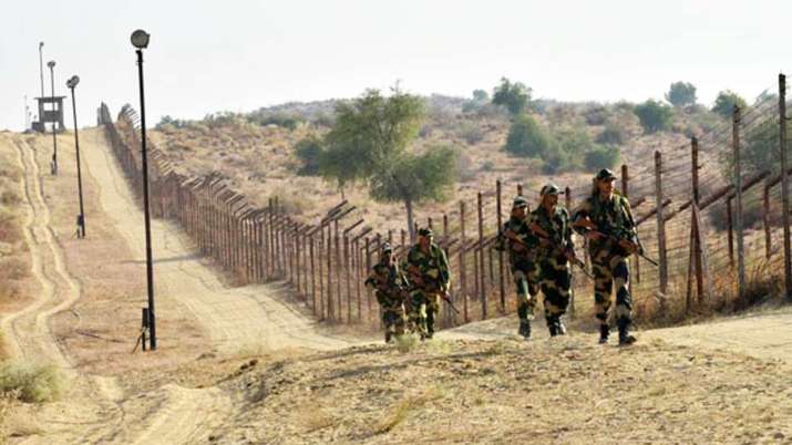 पाकिस्तान ने बदली रणनीति, मुजाहिदीन बटालियन घुसपैठ की फिराक में; सेना-वायुसेना हाईअलर्ट पर पाकिस्तान ने बदली रणनीति, मुजाहिदीन बटालियन घुसपैठ की फिराक में; सेना-वायुसेना हाईअलर्ट पर- India TV