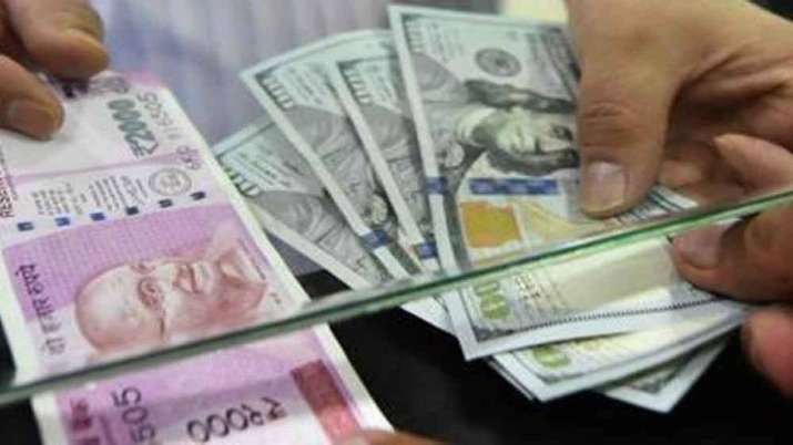 Rupee tanks 98 paise to 70.58 against USD in early trade Rupee tanks 98 paise to 70.58 against USD in early trade- India TV Paisa