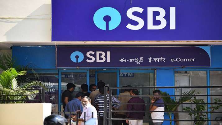 SBI cuts interest rates on fixed deposits up to 0.5pc SBI cuts interest rates on fixed deposits up to 0.5pc- India TV Paisa