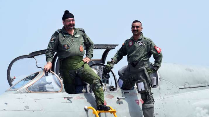 Abhinandan Varthaman and BS Dhanoa Abhinandan Varthaman and BS Dhanoa- India TV