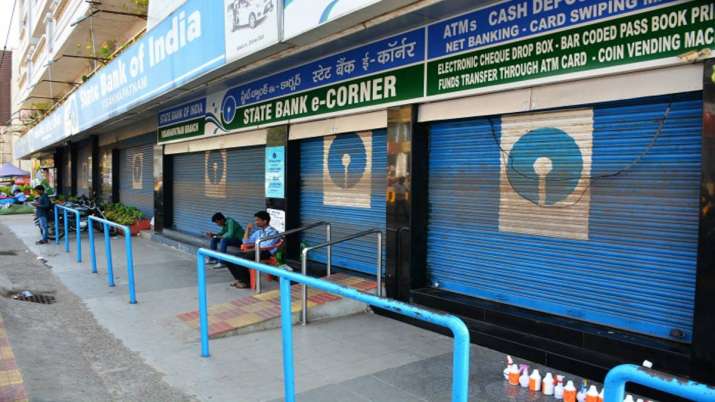 Banks open only for 2 days between 26 sep to 2 oct due to strike, holidays Banks open only for 2 days between 26 sep to 2 oct due to strike, holidays- India TV Paisa