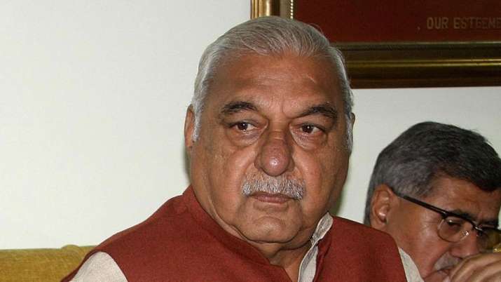 Bhupinder Singh Hooda announces Rs 5000 old age pension on becoming congress government in Haryana Bhupinder Singh Hooda announces Rs 5000 old age pension on becoming congress government in Haryana- India TV