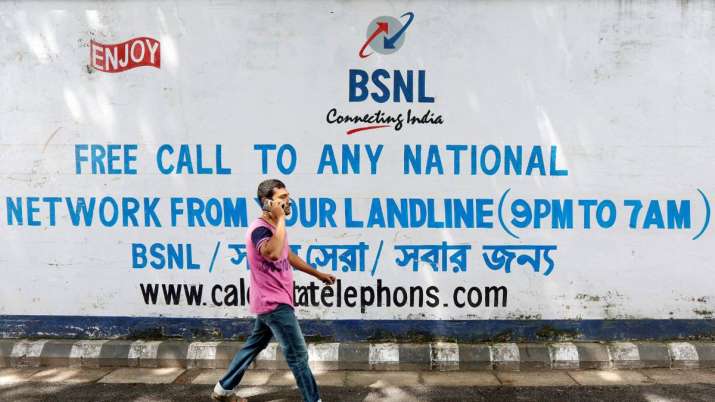 Centre plans financial package to BSNL Centre plans financial package to BSNL- India TV Paisa