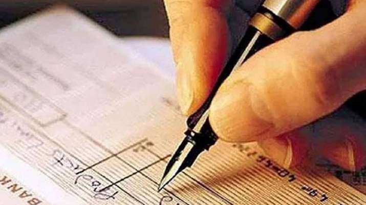 Do you know when you can use Section 138 when a check bounces? Do you know when you can use Section 138 when a check bounces?- India TV Paisa