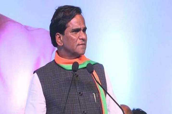 केंद्रीय मंत्री और... केंद्रीय मंत्री और...- India TV