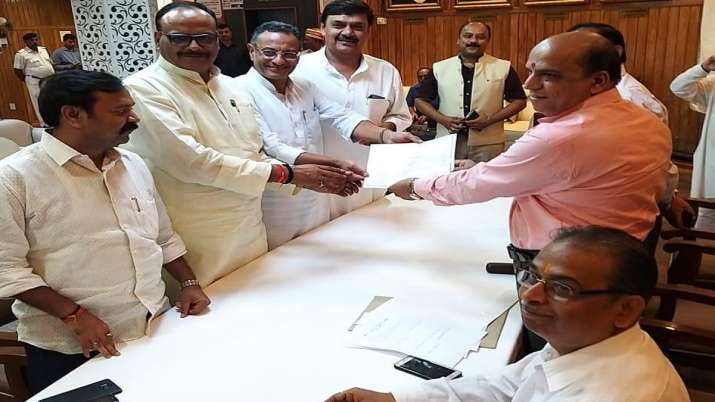 राज्यसभा के लिए निर्विरोध चुने गए BJP के संजय सेठ और सुरेंद्र नागर राज्यसभा के लिए निर्विरोध चुने गए BJP के संजय सेठ और सुरेंद्र नागर- India TV