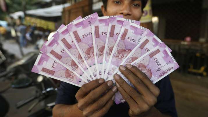ESIC ties up with SBI for DBT facility ESIC ties up with SBI for DBT facility- India TV Paisa