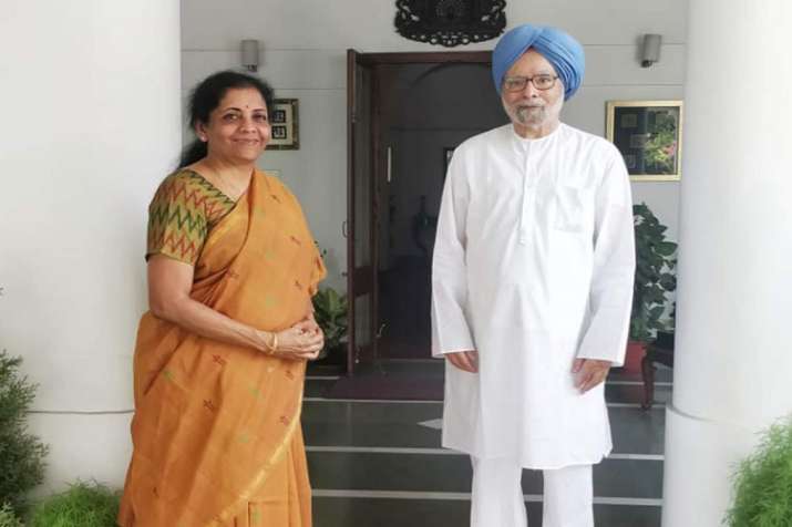 Finance minister Nirmala Sitharaman (left) with former Prime MinisterPrime Minister Manmohan Singh Finance minister Nirmala Sitharaman (left) with former Prime MinisterPrime Minister Manmohan Singh- India TV Paisa