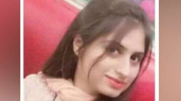 Hindu girl abducted, forcefully converted to Islam in Pakistan | Twitter Hindu girl abducted, forcefully converted to Islam in Pakistan | Twitter- India TV