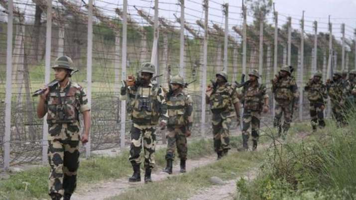 Pakistan violates ceasefire along LoC in Rajouri for second day in row | PTI Representational Pakistan violates ceasefire along LoC in Rajouri for second day in row | PTI Representational- India TV