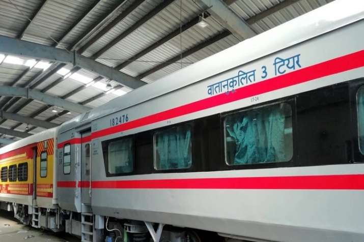 irctc to restart service charges on e tickets from today irctc to restart service charges on e tickets from today- India TV Paisa