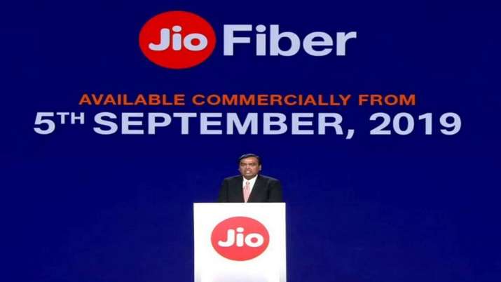 Mukesh Ambani's Jio announces launch of broadband service JioFiber Mukesh Ambani's Jio announces launch of broadband service JioFiber - India TV Paisa