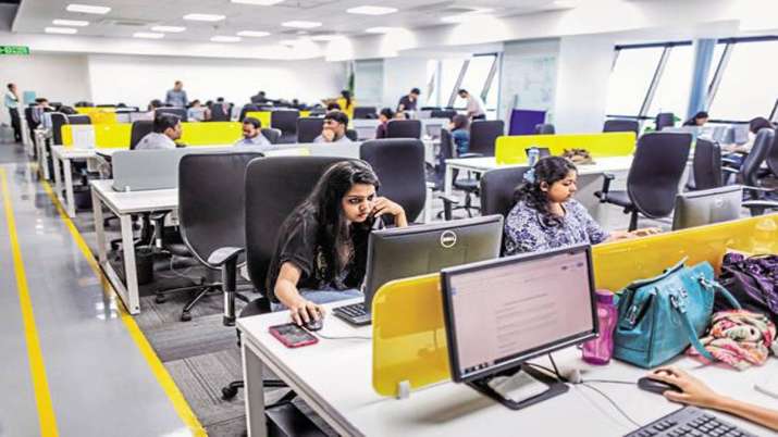Amazon, Flipkart create over 1.4 lakh temporary jobs ahead of festive sales Amazon, Flipkart create over 1.4 lakh temporary jobs ahead of festive sales- India TV Paisa