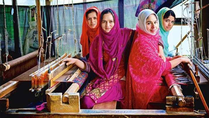 जम्मू-कश्मीर के मेकओवर का ब्लूप्रिंट तैयार, कई तरह के प्लान पर काम कर रही है मोदी सरकार जम्मू-कश्मीर के मेकओवर का ब्लूप्रिंट तैयार, कई तरह के प्लान पर काम कर रही है मोदी सरकार- India TV
