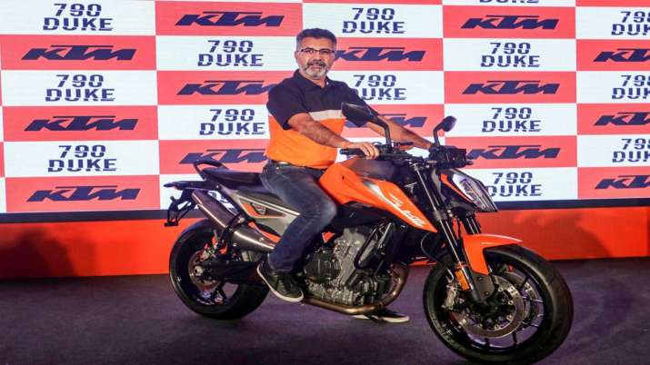 KTM drives 790 Duke into Indian market priced at Rs 8.63 lakh KTM drives 790 Duke into Indian market priced at Rs 8.63 lakh- India TV Paisa