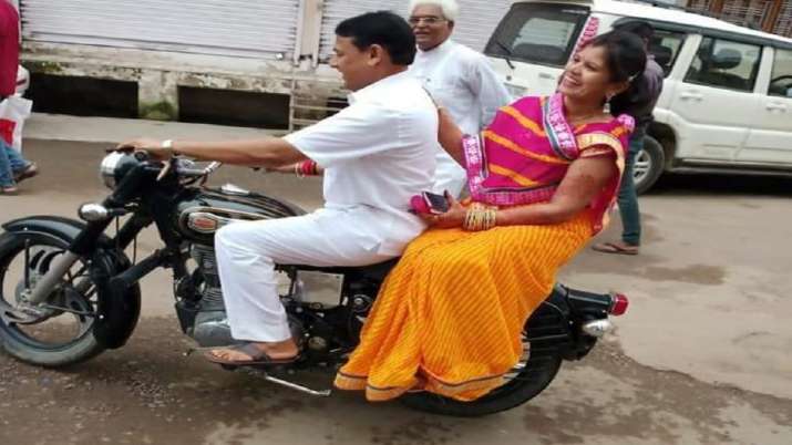 Rajasthan police challaned state minister for driving... Rajasthan police challaned state minister for driving...- India TV