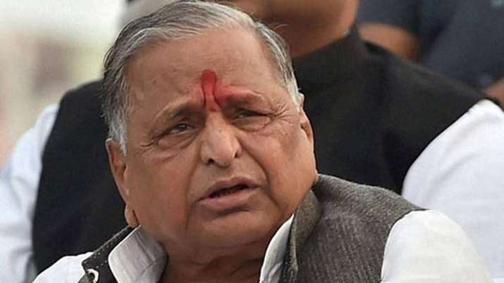 After losing bunglow, Mulayam Singh Yadav set to lose his Mercedes SUV | PTI File After losing bunglow, Mulayam Singh Yadav set to lose his Mercedes SUV | PTI File- India TV