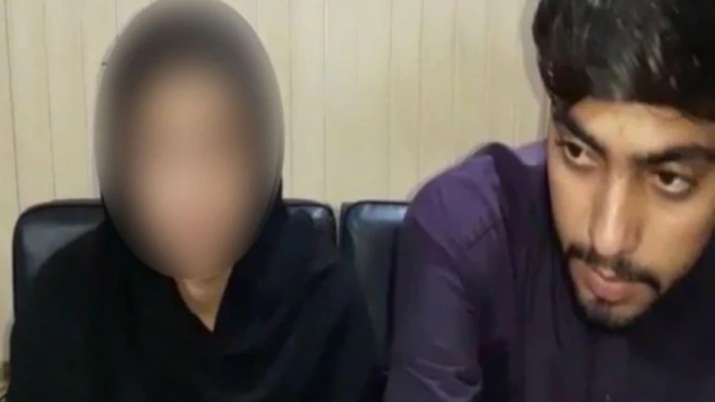 Pakistan Sikh girl ‘conversion’ case: FIR against Muslim man quashed Pakistan Sikh girl ‘conversion’ case: FIR against Muslim man quashed- India TV