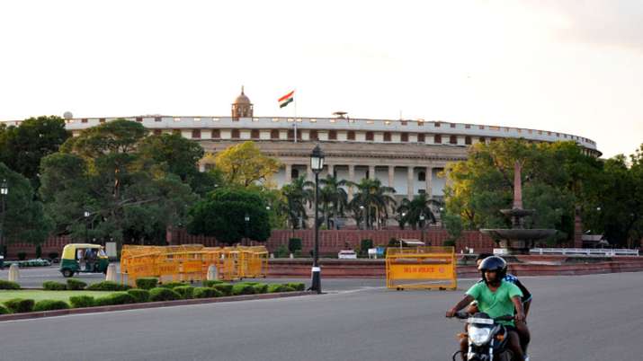 Man trying to enter in Parliament with Knife arrested by Delhi Police Man trying to enter in Parliament with Knife arrested by Delhi Police- India TV