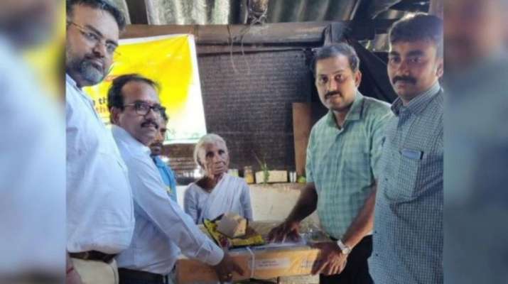 Idli Amma gets gas connection Idli Amma gets gas connection - India TV