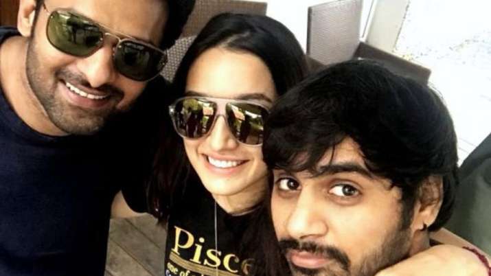 साहो के निर्देशक सुजीत ने आलोचना पर चुप्पी तोड़ी, कहा- 'जैसे कि मैंने कोई क्राइम किया है' साहो के निर्देशक सुजीत ने आलोचना पर चुप्पी तोड़ी, कहा- 'जैसे कि मैंने कोई क्राइम किया है'- India TV