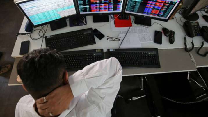 Sensex ends 80 pts lower; bank, IT stocks drag Sensex ends 80 pts lower; bank, IT stocks drag- India TV Paisa