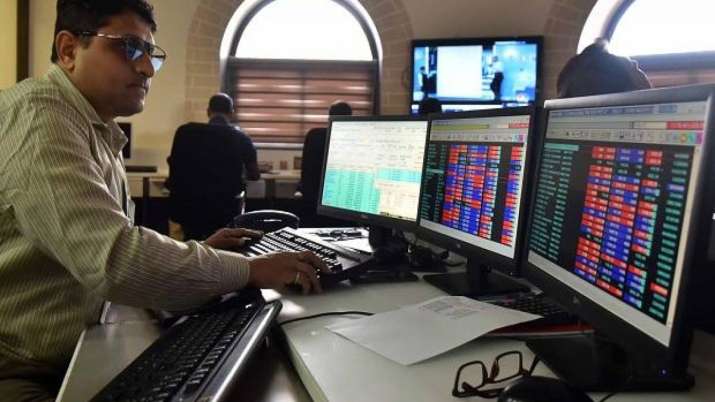 Sensex rallies 281 pts, Nifty closes above 11k-mark Sensex rallies 281 pts, Nifty closes above 11k-mark- India TV Paisa