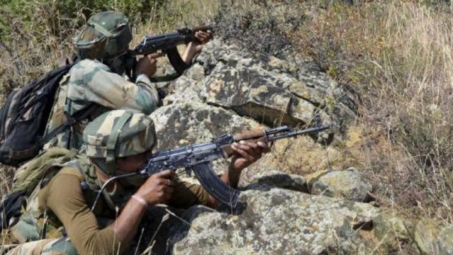 पाकिस्तान ने तोड़ा सीजफायर, भारत ने दिया मुंहतोड़ जवाब पाकिस्तान ने तोड़ा सीजफायर, भारत ने दिया मुंहतोड़ जवाब- India TV
