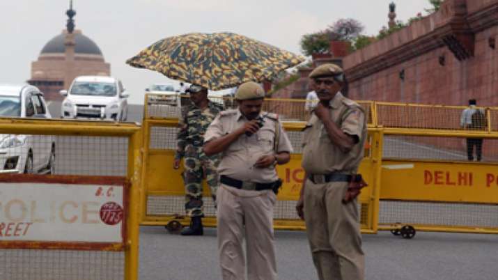 चुनावी मौसम की 'गरमी' में भाजपा पर भारी न पड़ जाए दिल्ली पुलिस की 'नरमी'! चुनावी मौसम की 'गरमी' में भाजपा पर भारी न पड़ जाए दिल्ली पुलिस की 'नरमी'!- India TV