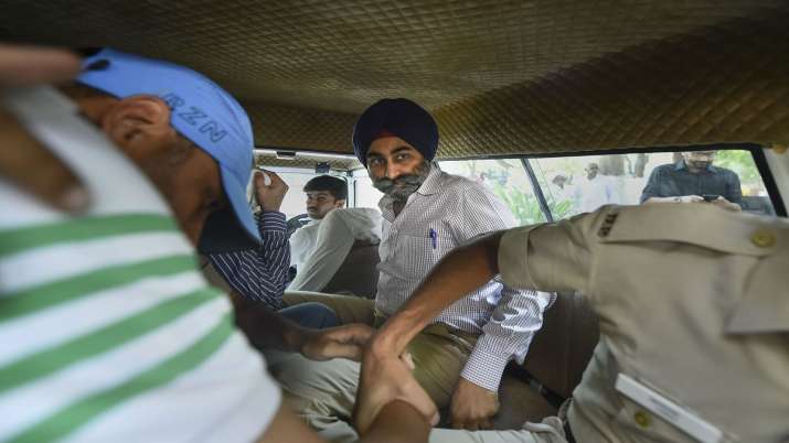 Former promoters of pharmaceutical giant Ranbaxy, Shivinder Singh arrested by the Economic Offences Former promoters of pharmaceutical giant Ranbaxy, Shivinder Singh arrested by the Economic Offences - India TV Paisa