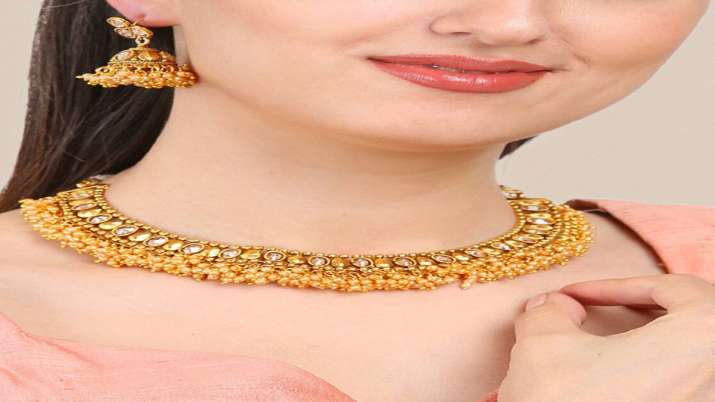 Gold prices jump Rs 348; silver zooms Rs 1,630 Gold prices jump Rs 348; silver zooms Rs 1,630- India TV Paisa