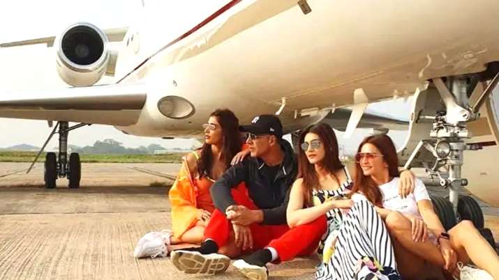 Housefull 4 team Housefull 4 team- India TV