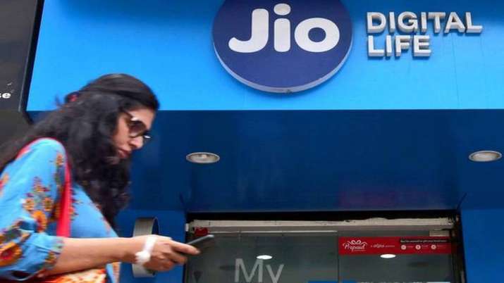 Jio to charge users 6 paisa/min for voice calls made to rival phone networks Jio to charge users 6 paisa/min for voice calls made to rival phone networks- India TV Paisa