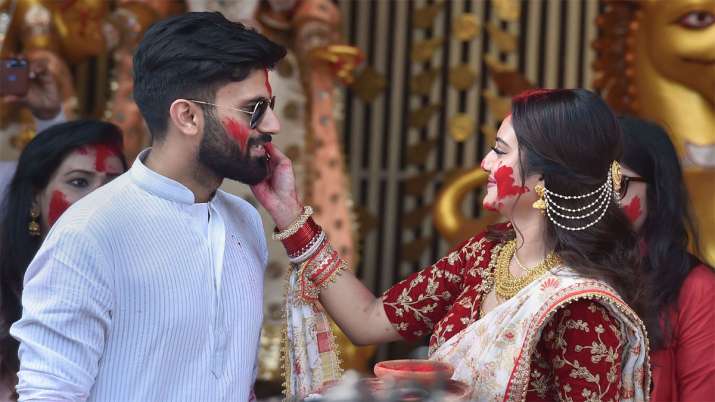 Nusrat Jahan sindoor khela photos Nusrat Jahan sindoor khela photos- India TV