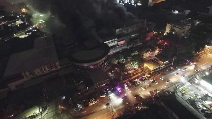 Strong earthquake leaves many dead in Philippines island | AP Strong earthquake leaves many dead in Philippines island | AP- India TV