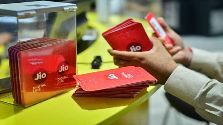 Jio marginally cuts mid-value tariff packs, adjusts IUC Jio marginally cuts mid-value tariff packs, adjusts IUC- India TV Paisa