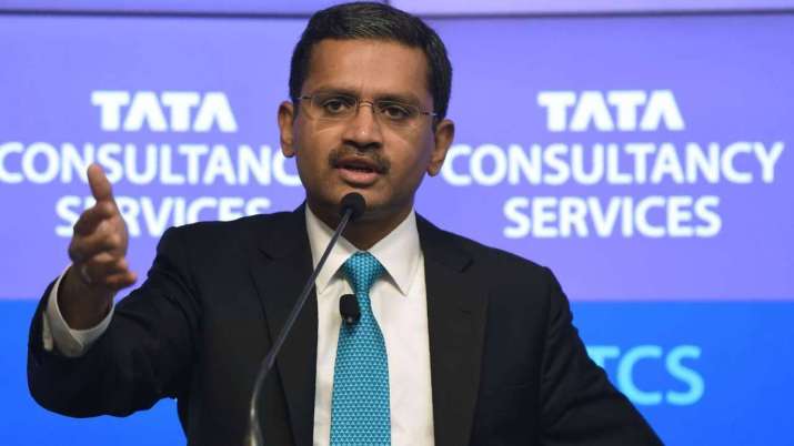 TCS Q2 net profit up 1.8pc to Rs 8,042 cr, announces special dividend TCS Q2 net profit up 1.8pc to Rs 8,042 cr, announces special dividend- India TV Paisa