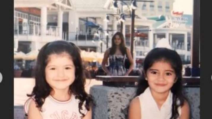ananya panday shares picture iwth shanaya kapoor ananya panday shares picture iwth shanaya kapoor- India TV