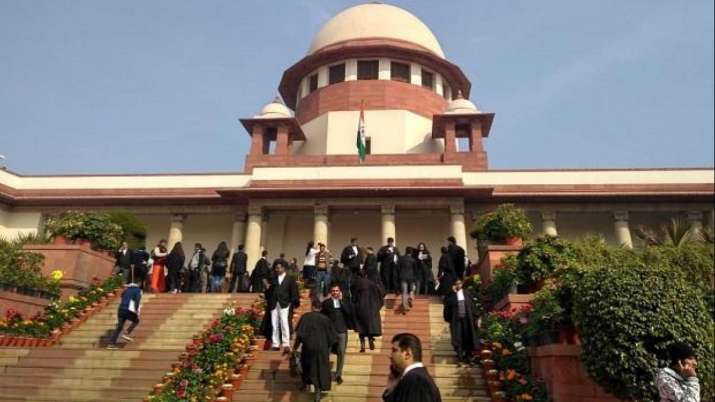 अयोध्या मामले पर ऐतिहासिक फैसला सुनाएंगे सुप्रीम कोर्ट के ये पांच जज अयोध्या मामले पर ऐतिहासिक फैसला सुनाएंगे सुप्रीम कोर्ट के ये पांच जज- India TV