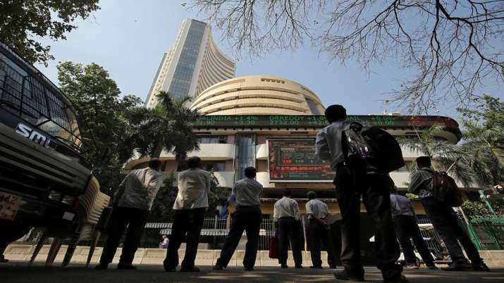 Sensex ends marginally higher; Yes Bank drops 5 pc Sensex ends marginally higher; Yes Bank drops 5 pc- India TV Paisa