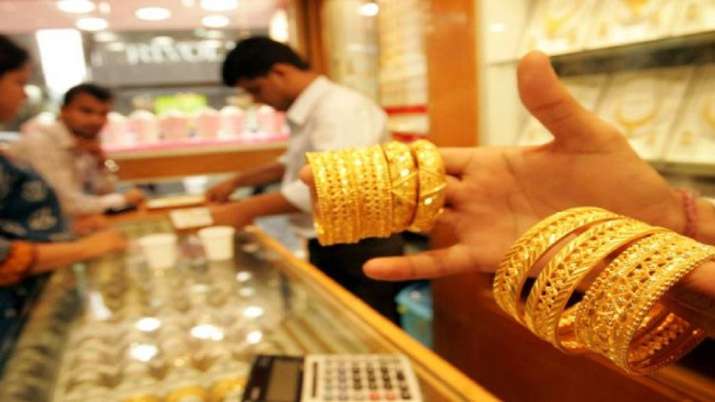 Gold down Rs 196 amid weak global trend Gold down Rs 196 amid weak global trend- India TV Paisa