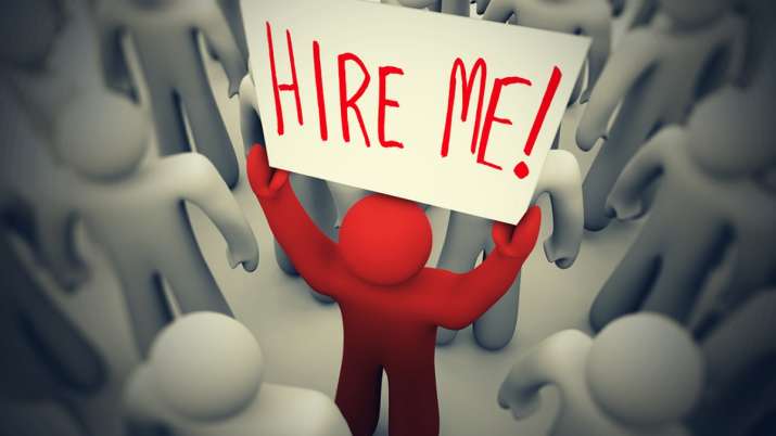 Engineering-diploma holders applied for the job of... Engineering-diploma holders applied for the job of...- India TV