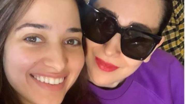 Tamannaah Bhatia shares picture with karisma kapoor Tamannaah Bhatia shares picture with karisma kapoor- India TV