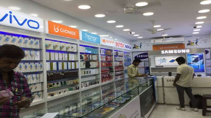 India smartphone market ships record 46.6 mn units in Q3 2019 India smartphone market ships record 46.6 mn units in Q3 2019- India TV Paisa