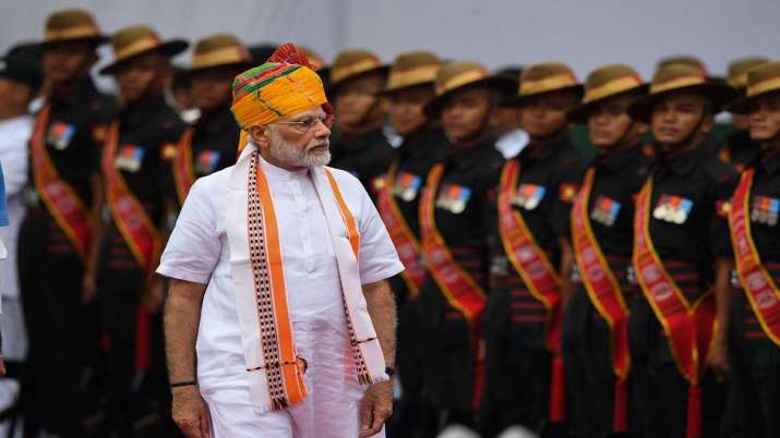 पीएम मोदी उठाने वाले हैं क्रांतिकारी क़दम, भारतीय सेना में होगा बड़ा फेरबदल पीएम मोदी उठाने वाले हैं क्रांतिकारी क़दम, भारतीय सेना में होगा बड़ा फेरबदल- India TV